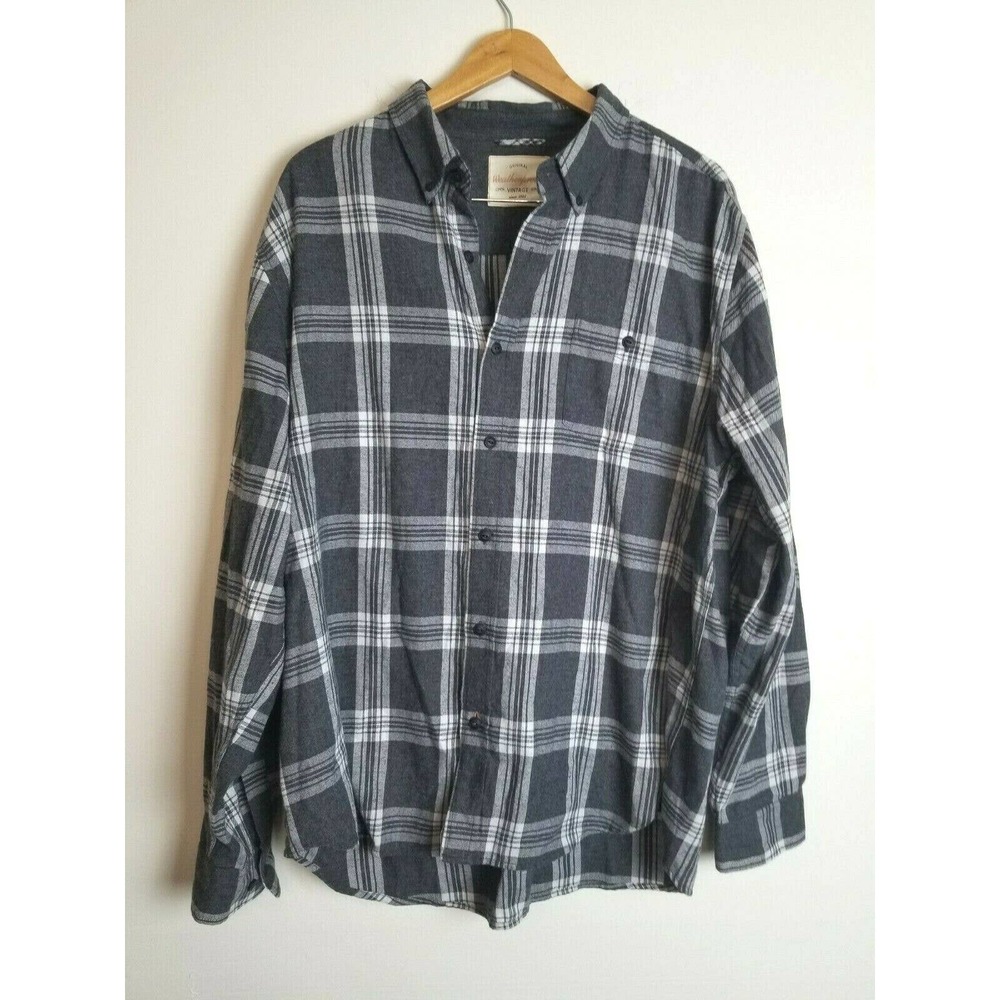 Weatherproof Men's Gray and White Plaid Button-Down Shirt